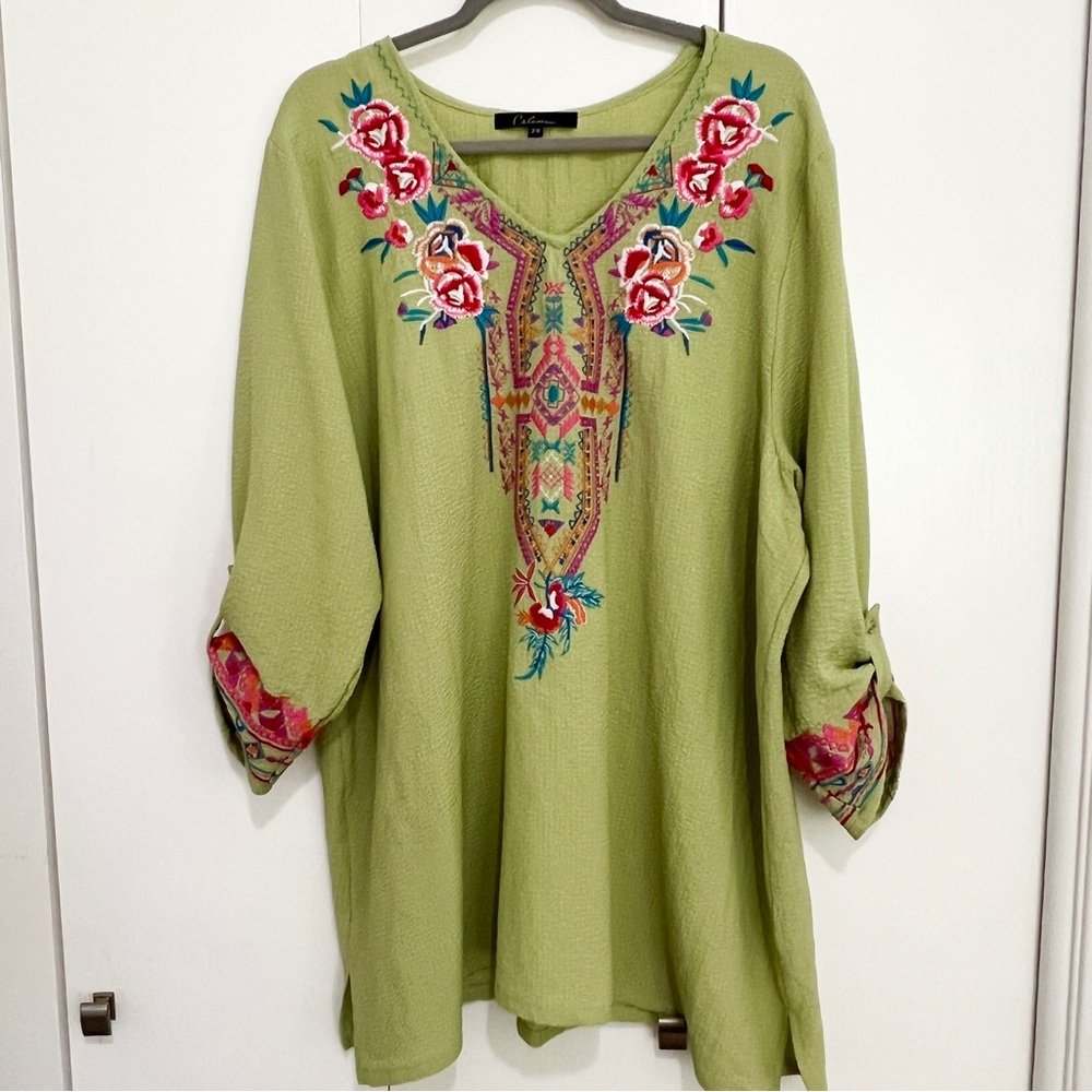 Calessa Floral Boho Tunic Top with 3/4 Sleeves